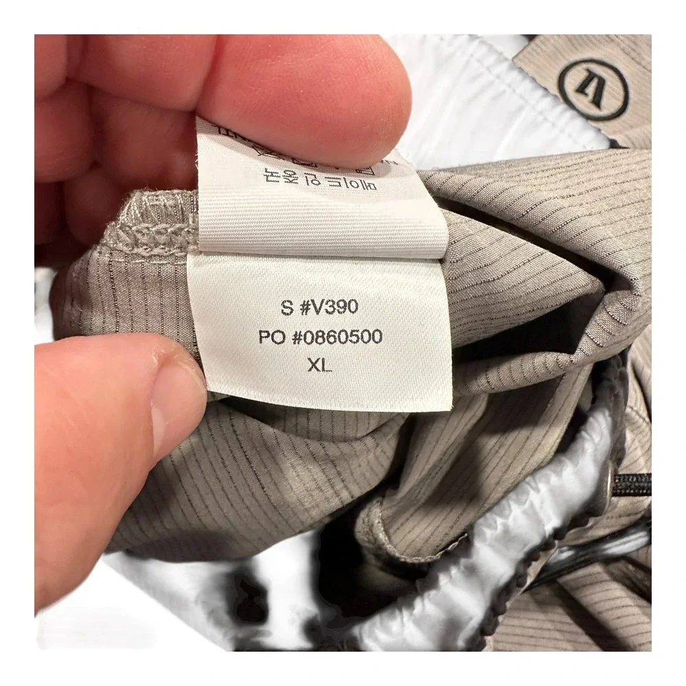 Vuori Kore Shorts Mens Size XL Stretch Drawstring Performance Lined v390 - Picture 9 of 13